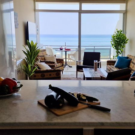 Makenzy Sandy Beachfront Paradise ラルナカ エクステリア 写真