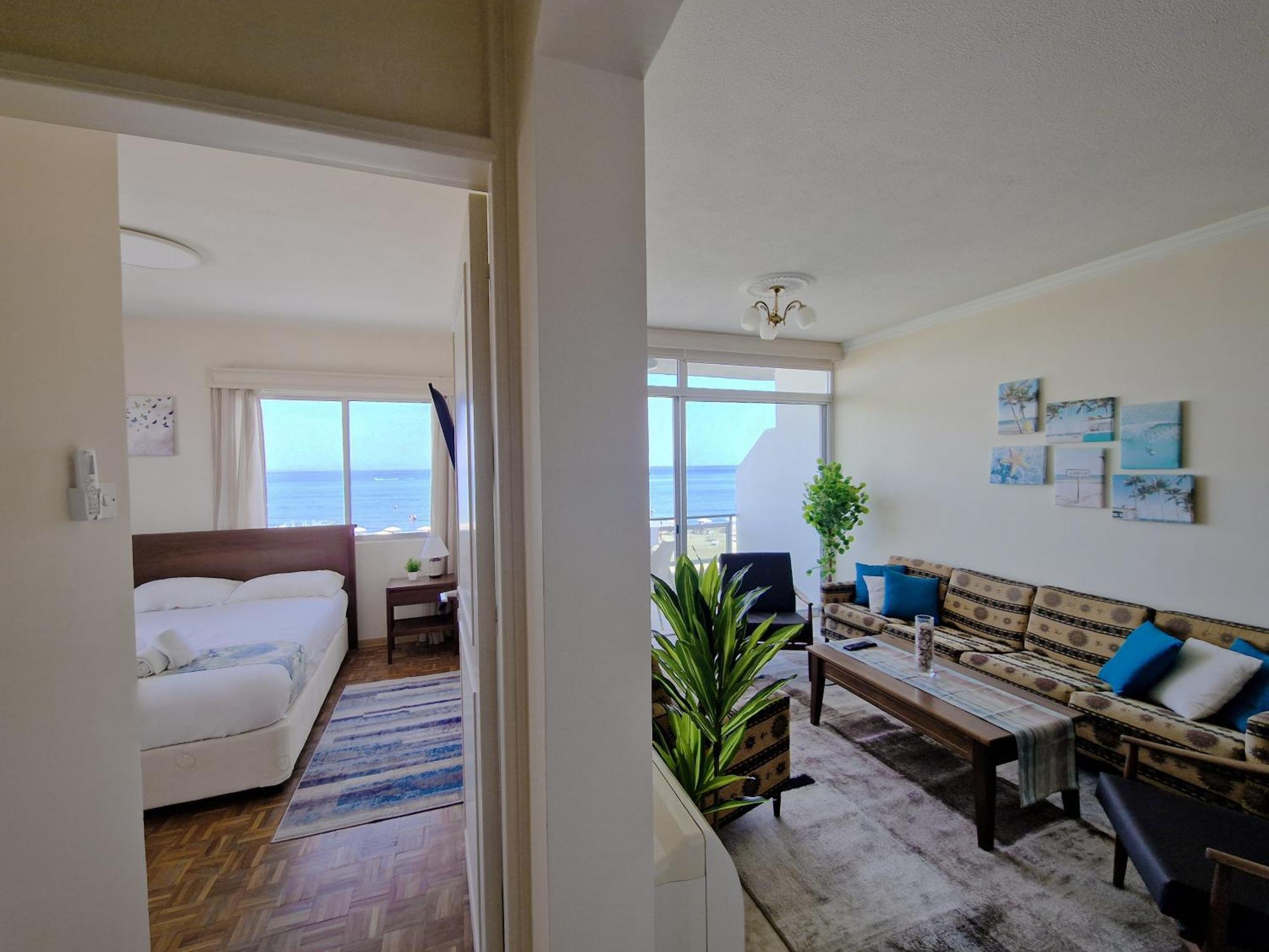 Makenzy Sandy Beachfront Paradise ラルナカ エクステリア 写真